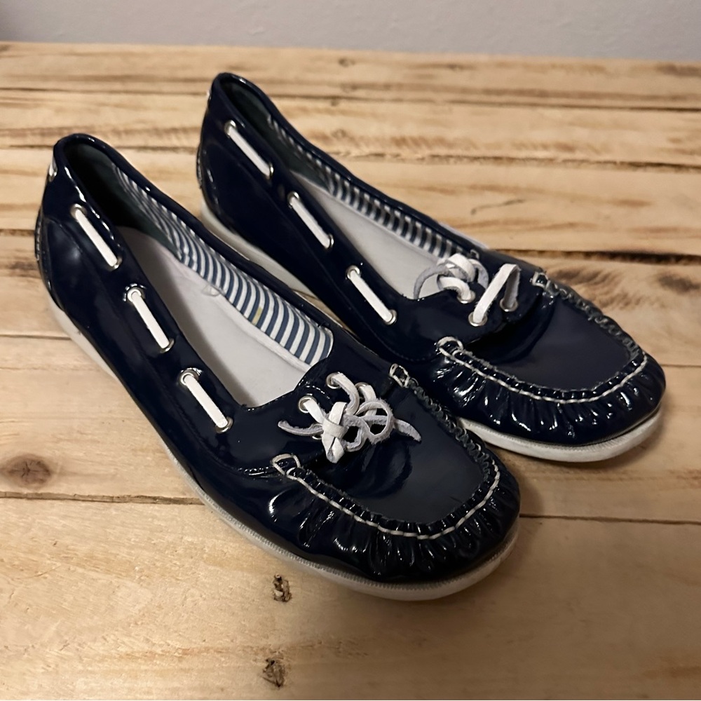 Vintage Rebels patent leather loafers